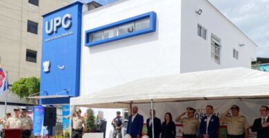 EL CLÚSTER CONSTRUCTORES POSITIVOS ENTREGÓ UN REMODELADO REGIMIENTO QUITO