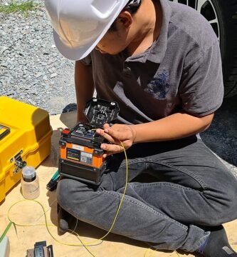 Fusionadora de fibra óptica