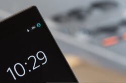 Teléfono inteligente con tecnología UWB